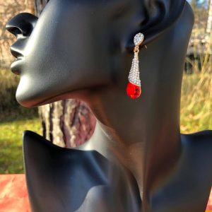 Punaiset juhlakorvakorut/ vanhojentanssikorvakorut, RED