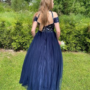 Tummansininen vanhojentanssimekko, dark blue, koko 36, vain tämä kpl!