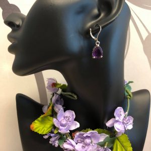 Korvakorut lilalla korukivilla, VIOLET