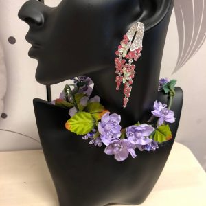 Korvakorut vaaleanpunaisilla korukivillä, PINK