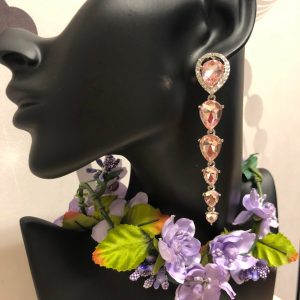 Korvakorut vaaleanpunaisilla korukivillä, PINK