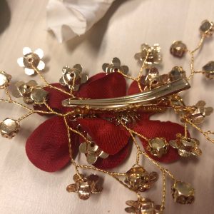 Punainen hiuskampa, RED