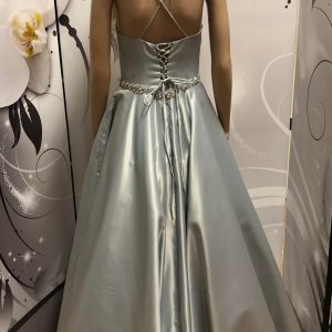 Hopeanvärinen vanhojentanssimekko