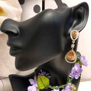 Korvakorut keltaisilla korukivillä, YELLOW