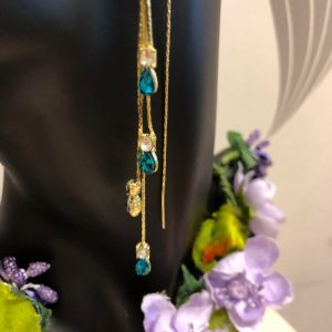 Korvakorut kulta vihreillä koristekivillä, GREEN