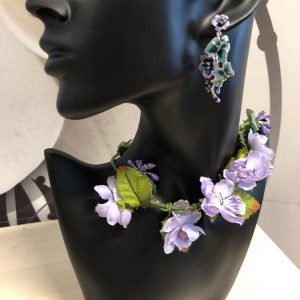 Korvakorut kukkakoristeilla, FLOWER