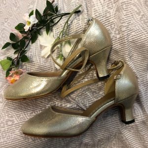 Tanssikengät, kimaltavat