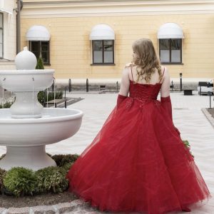 Vanhojentanssimekko viininpunainen (WINERED)